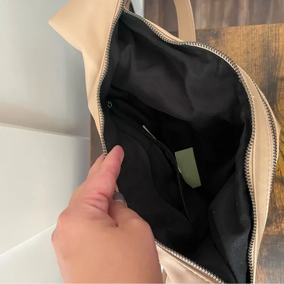 Expressions NYC Tan Leather Shoulder Bag - Picture 3 of 6